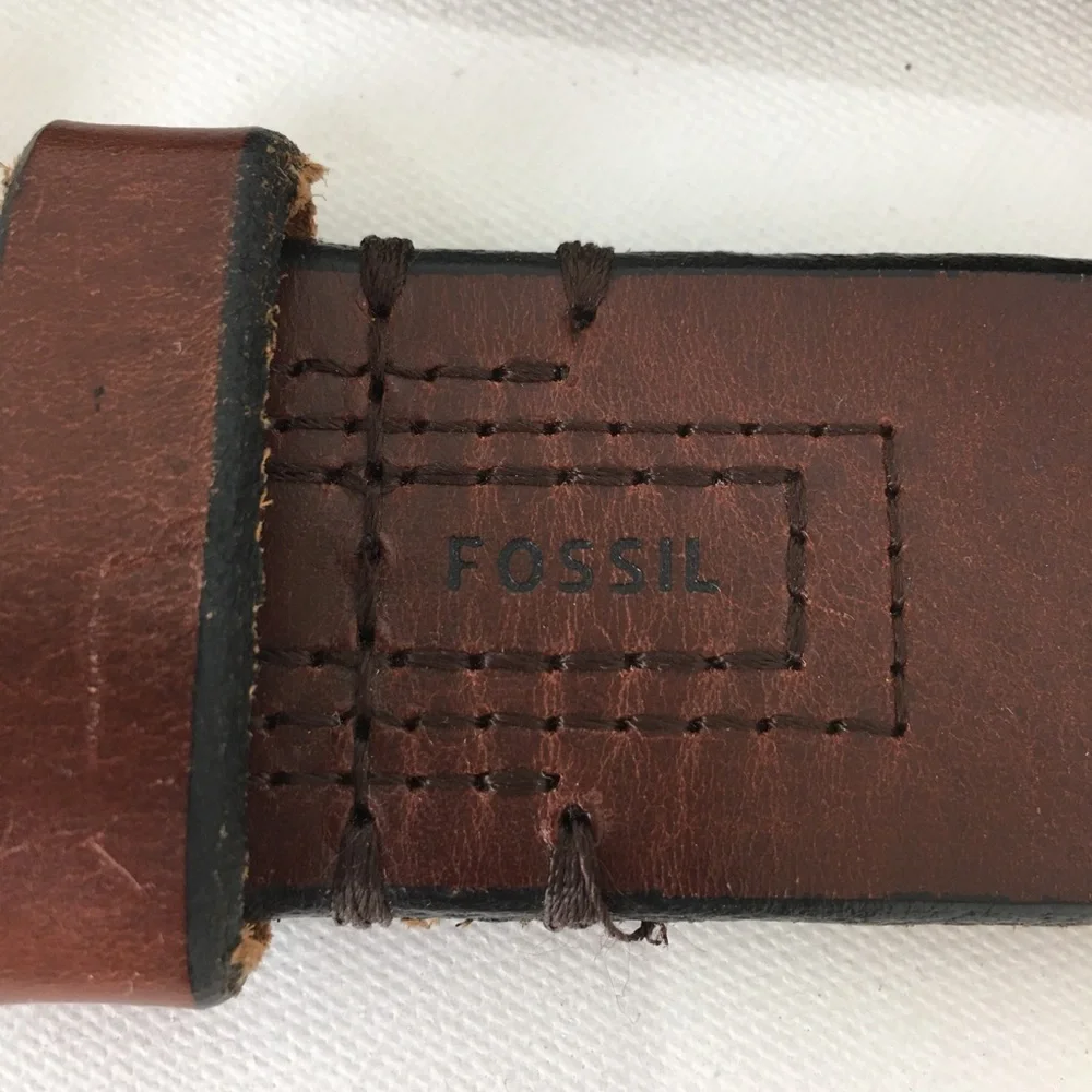 Fossil Mens Brown Leather Casual Belt Size 42 Silver Buckle
